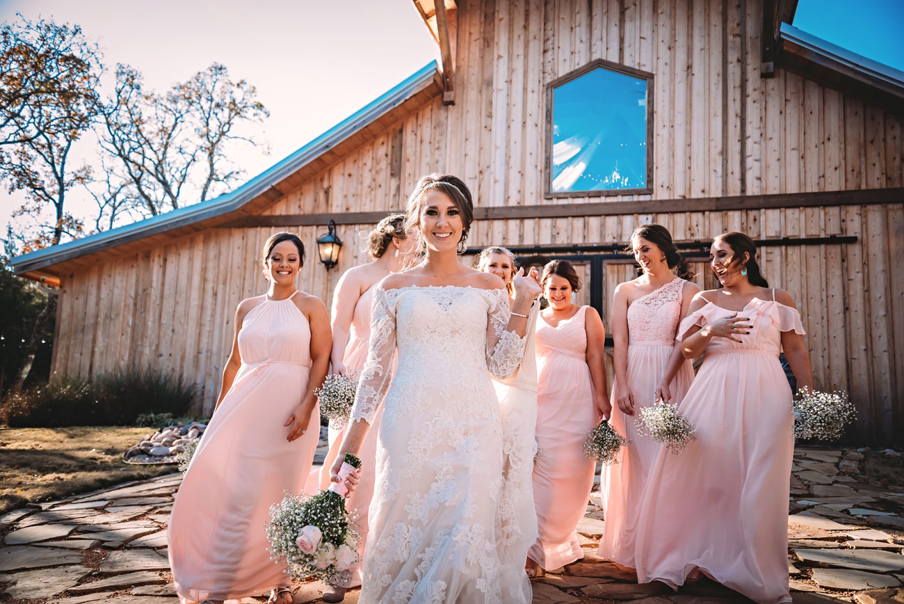 Whispering Oaks Wedding Venue Bridal Party