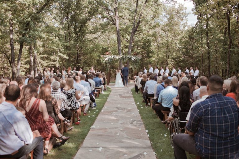 Whispering Oaks Wedding Venue photo