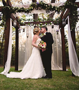 Image of bride and groom - Whispering Oaks Wedding Venue